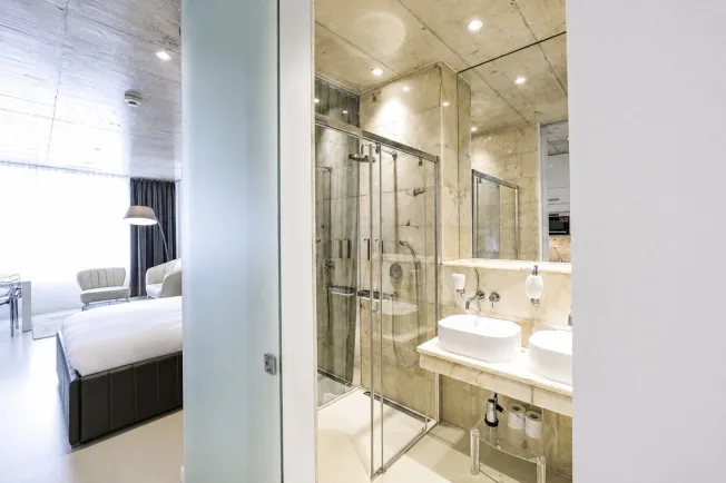 Studio Senior, Kitchenette - Serviced Apartment with Weekly Housekeeping Included – photo 20 of 32