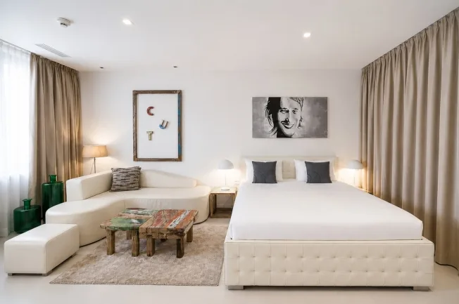 Studio Senior, Kitchenette - Serviced Apartment with Weekly Housekeeping Included – photo 28 of 32