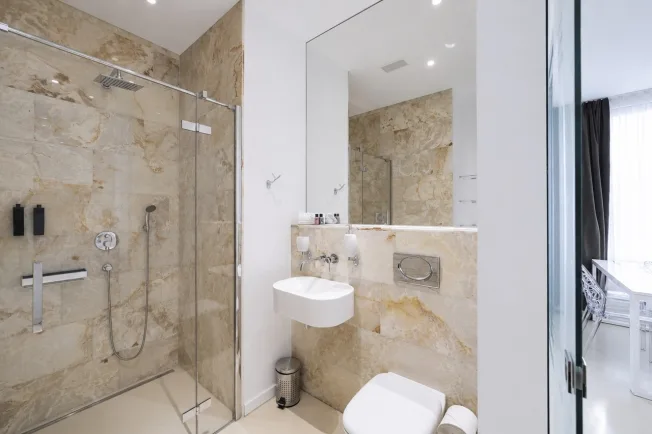 Studio Senior, Kitchenette - Serviced Apartment with Weekly Housekeeping Included – photo 26 of 32