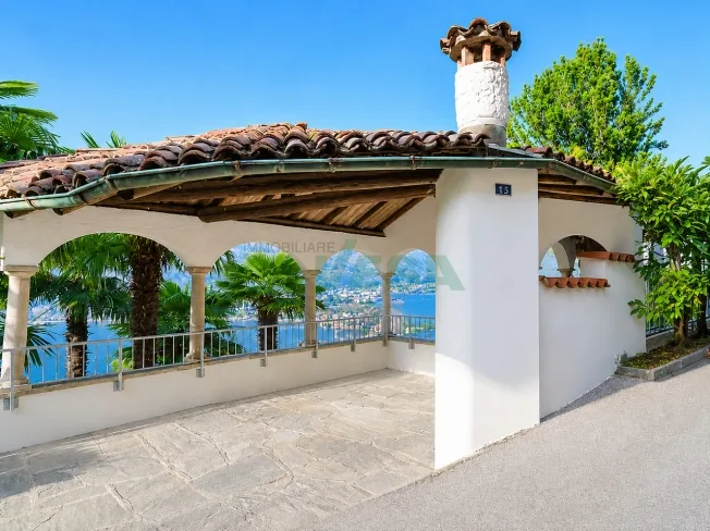Splendido attico di 4,5 locali con spettacolare vista lago – foto 19 di 20