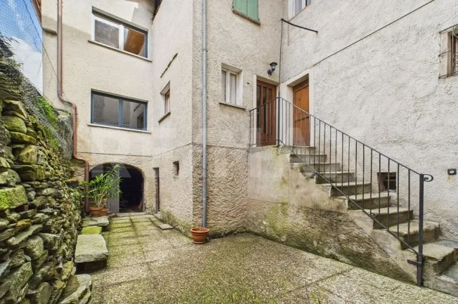 8 Zimmer Einfamilienhaus in Novaggio – Foto 9 von 14