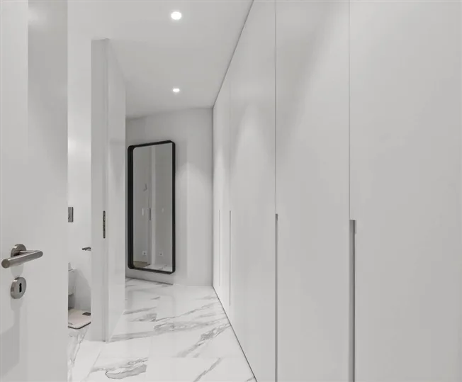 Unique lake-view penthouse in Prestigious Nizza Paradise Residence – photo 21 sur 25