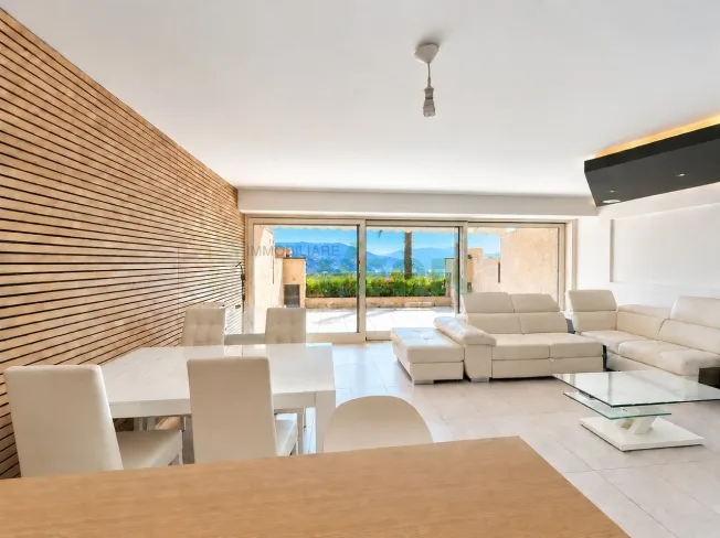 Moderno e luminoso appartamento 2 locali con splendida vista lago – photo 20 sur 21