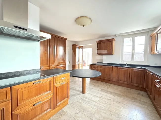 12 Zimmer Einfamilienhaus in Mont-sur-Rolle – Foto 6 von 27