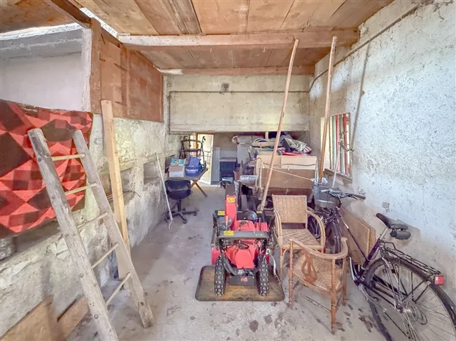 Casa unifamiliare con garage Grandi volumi e potenziale di ampliamento – foto 21 di 21