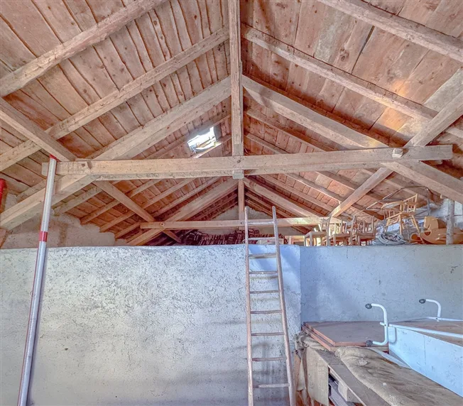 Casa unifamiliare con garage Grandi volumi e potenziale di ampliamento – foto 20 di 21