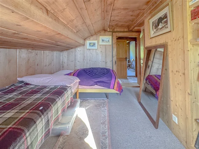 Casa unifamiliare con garage Grandi volumi e potenziale di ampliamento – foto 18 di 21