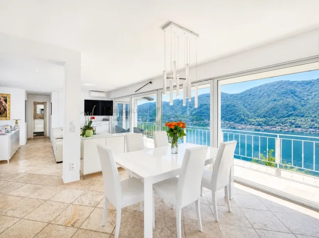 Affascinante proprietà con vista spettacolare e in zona tranquilla – foto 14 di 25