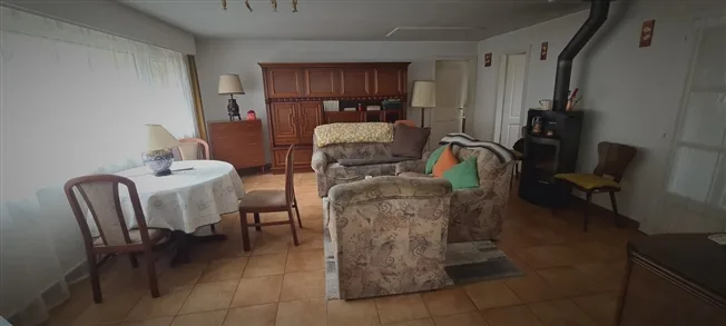 Grande casa con 2 appartamenti di 3,5 locali su 672 m2 – foto 14 di 20