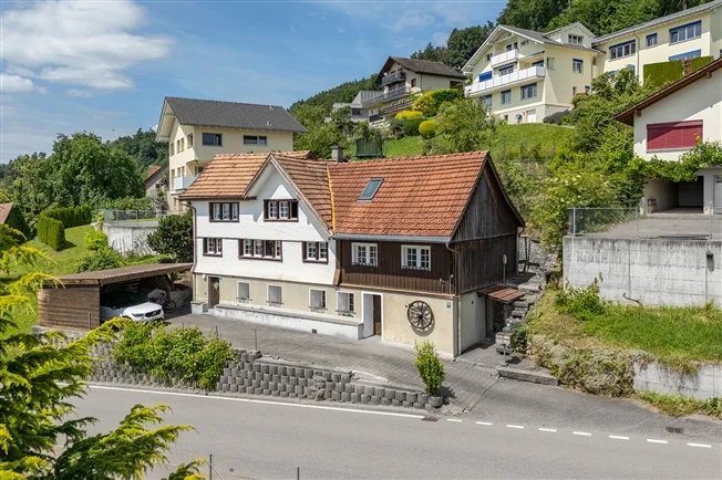 8 Zimmer Einfamilienhaus in Reute AR – Foto 1 von 10