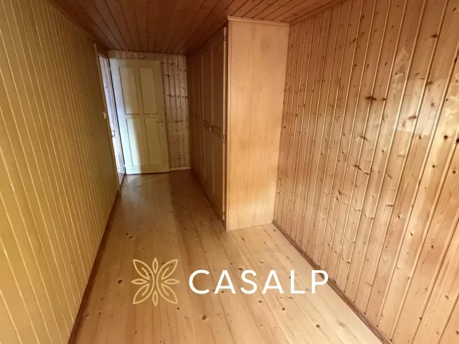 Atypical 4.5-room apartment in the heart of Montana-Village – photo 22 of 28