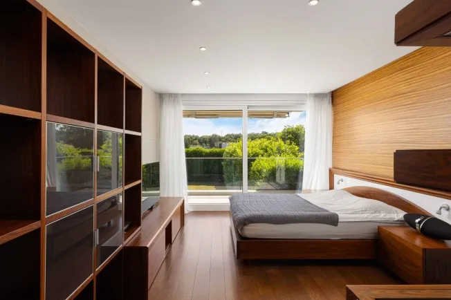 12 Zimmer Villa in Coppet – foto 6 di 13