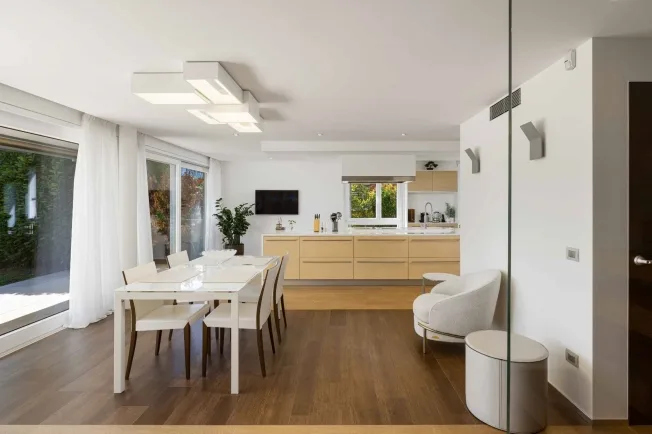12 Zimmer Villa in Coppet – foto 4 di 13