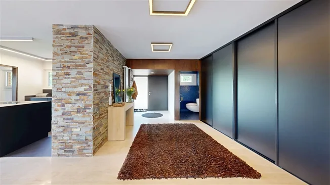 Stilvolles 5.5-Zimmer-Einfamilienhaus mit Doppelgarage und Innenpool – foto 16 di 27