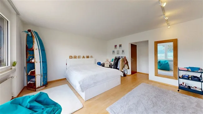 Stilvolles 5.5-Zimmer-Einfamilienhaus mit Doppelgarage und Innenpool – foto 25 di 27