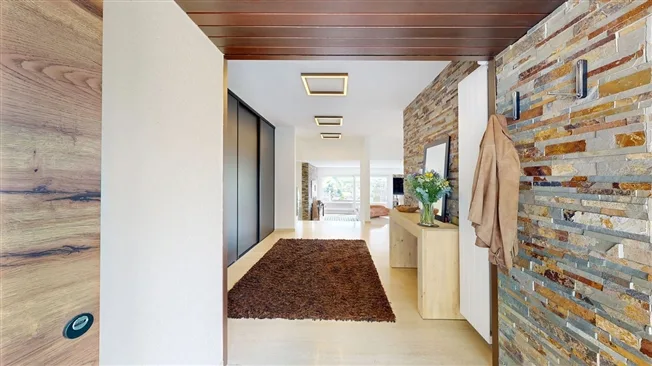 Stilvolles 5.5-Zimmer-Einfamilienhaus mit Doppelgarage und Innenpool – foto 15 di 27