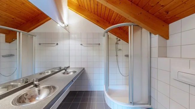 Helles 5.5-Zimmer-Doppelhaus mit Carport und zwei Aussenparkplätzen – Foto 29 von 33