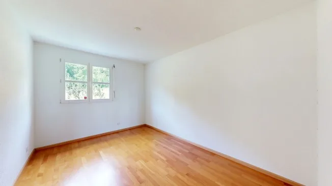 Helles 5.5-Zimmer-Doppelhaus mit Carport und zwei Aussenparkplätzen – Foto 23 von 33
