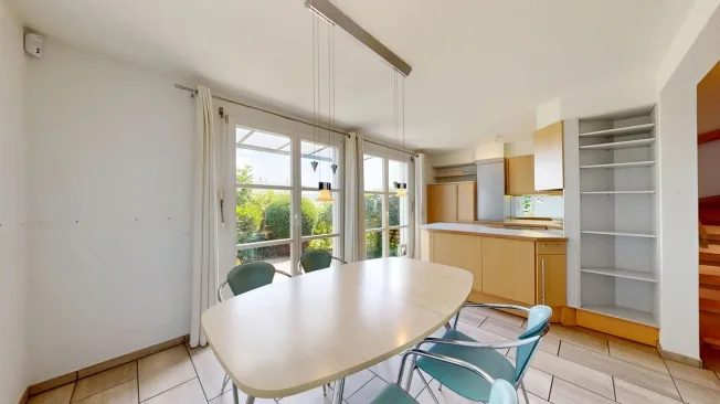 Helles 5.5-Zimmer-Doppelhaus mit Carport und zwei Aussenparkplätzen – Foto 17 von 33