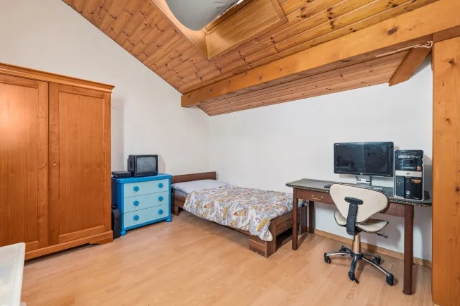 Spacious 5.5-room apartment – photo 7 of 36