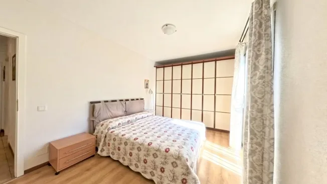 Eleganza urbana con vista sui castelli – Foto 9 von 12