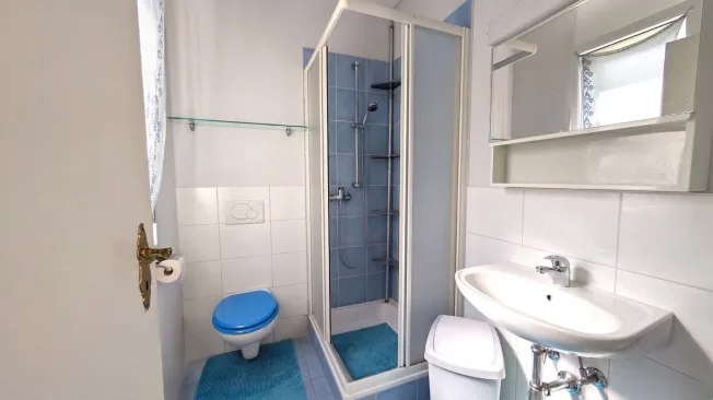 Eleganza urbana con vista sui castelli – Foto 8 von 12