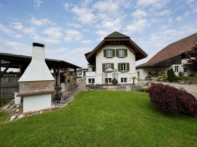6.5 Zimmer Einfamilienhaus in Bätterkinden – photo 2 sur 14
