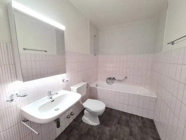 2 Zimmer Wohnung in Lausanne – Foto 1 von 14