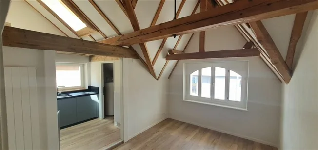 RENOVE - 3.5 pces au 2ème étage au centre du village avec place de parc
