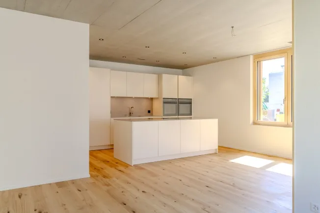 170 m² Gartenwohnung mit separatem Homeoffice / Atelierraum