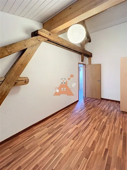 Superbe appartement avec balcon en LOCATION à Route de France 5.