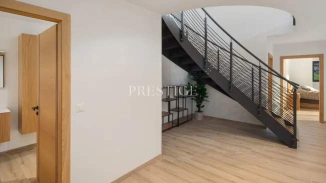 5 Zimmer Chalet in Crans-Montana – Foto 11 von 13