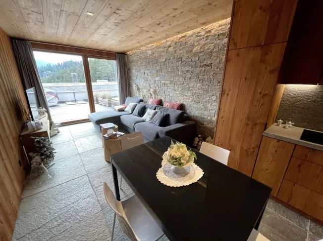 MODERN MIT GROSSER TERRASSE UND WEITBLICK – photo 3 of 19