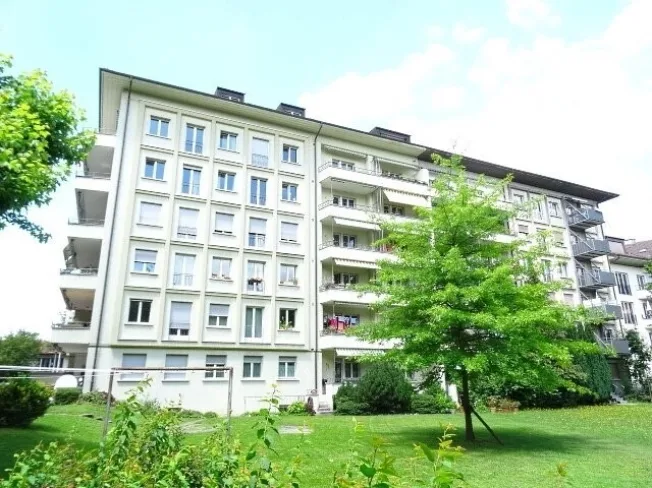 Grosszügige 2-ZW à 62 m² im 5. OG