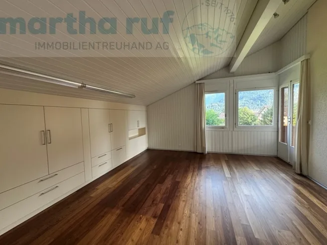 5.5 Zimmer Einfamilienhaus in Unterseen – foto 11 di 17