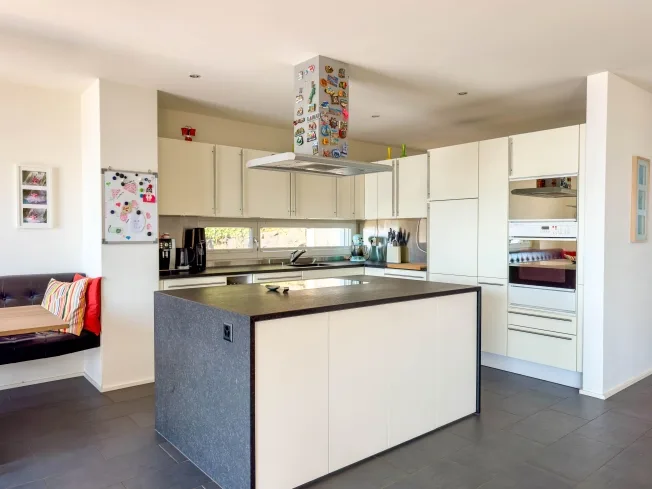 5.5-Zimmerwohnung mit unverbaubarer See- und Bergsicht – photo 21 sur 27