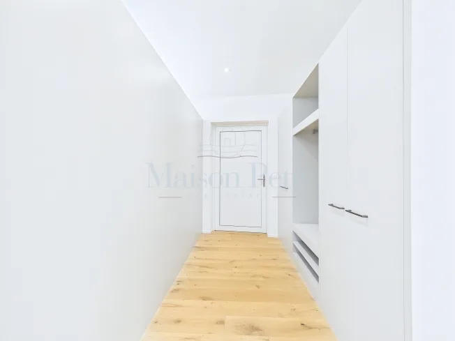 Casa angolare accogliente, vista panoramica e spese accessorie incluse – foto 9 di 17