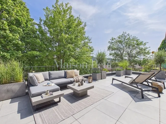 Casa angolare accogliente, vista panoramica e spese accessorie incluse – foto 2 di 17