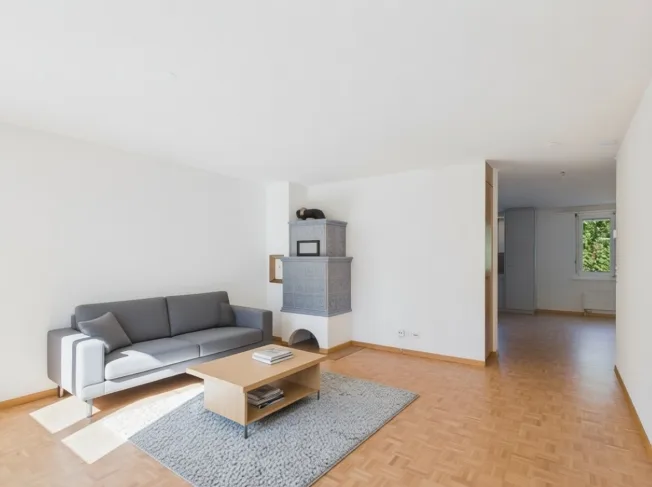 Frisch renoviert 2026: Grosszügiges Wohnen in ruhiger Lage – Foto 4 von 44