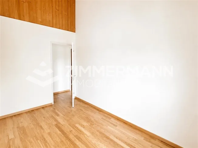 5 Zimmer Wohnung, 1073 Savigny