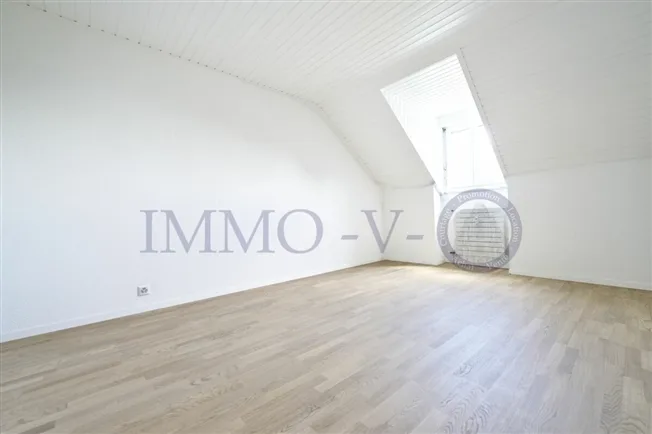 5 Zimmer Wohnung, 1166 Perroy