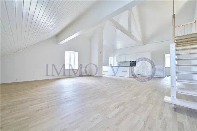 5 Zimmer Wohnung, 1166 Perroy