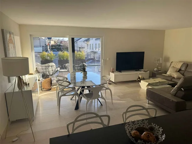 3.5 Zimmer Wohnung, 1180 Rolle