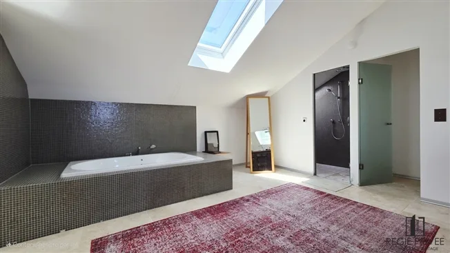 10 Zimmer Einfamilienhaus in Gilly – foto 18 di 20