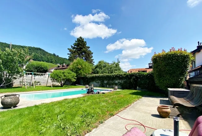 10 Zimmer Einfamilienhaus in Gilly – photo 2 sur 13