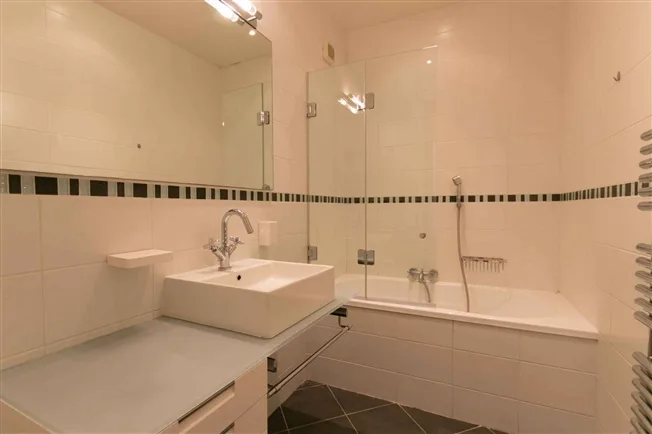 5.5 Zimmer Wohnung in Genève – photo 11 of 11