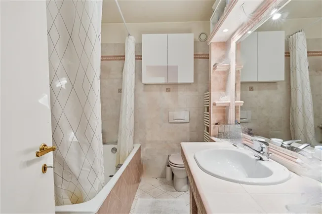 8 Zimmer Wohnung in Genève – photo 11 of 14