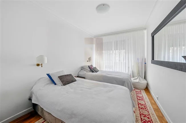8 Zimmer Wohnung in Genève – photo 10 of 14
