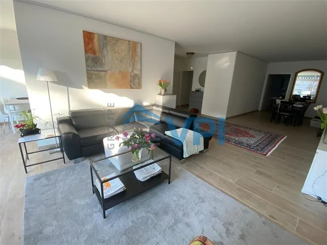 6 Zimmer Wohnung in Genève – Foto 2 von 15
