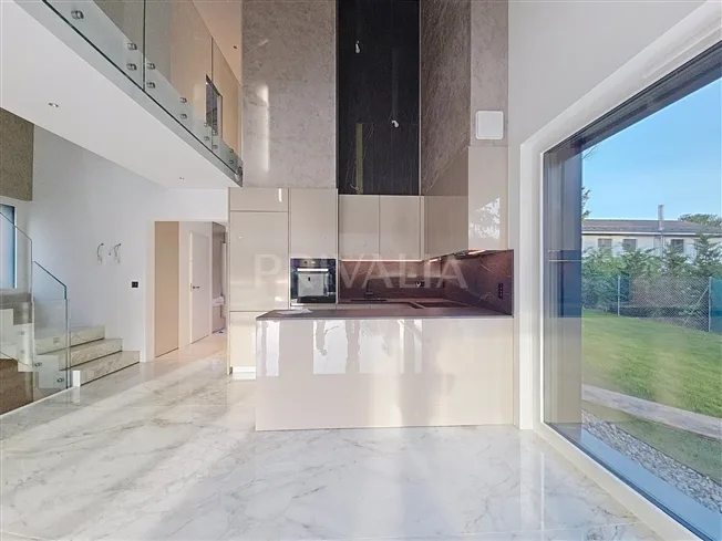 Magnifique villa neuve avec piscine dans un environnement calme et ... – photo 4 of 12